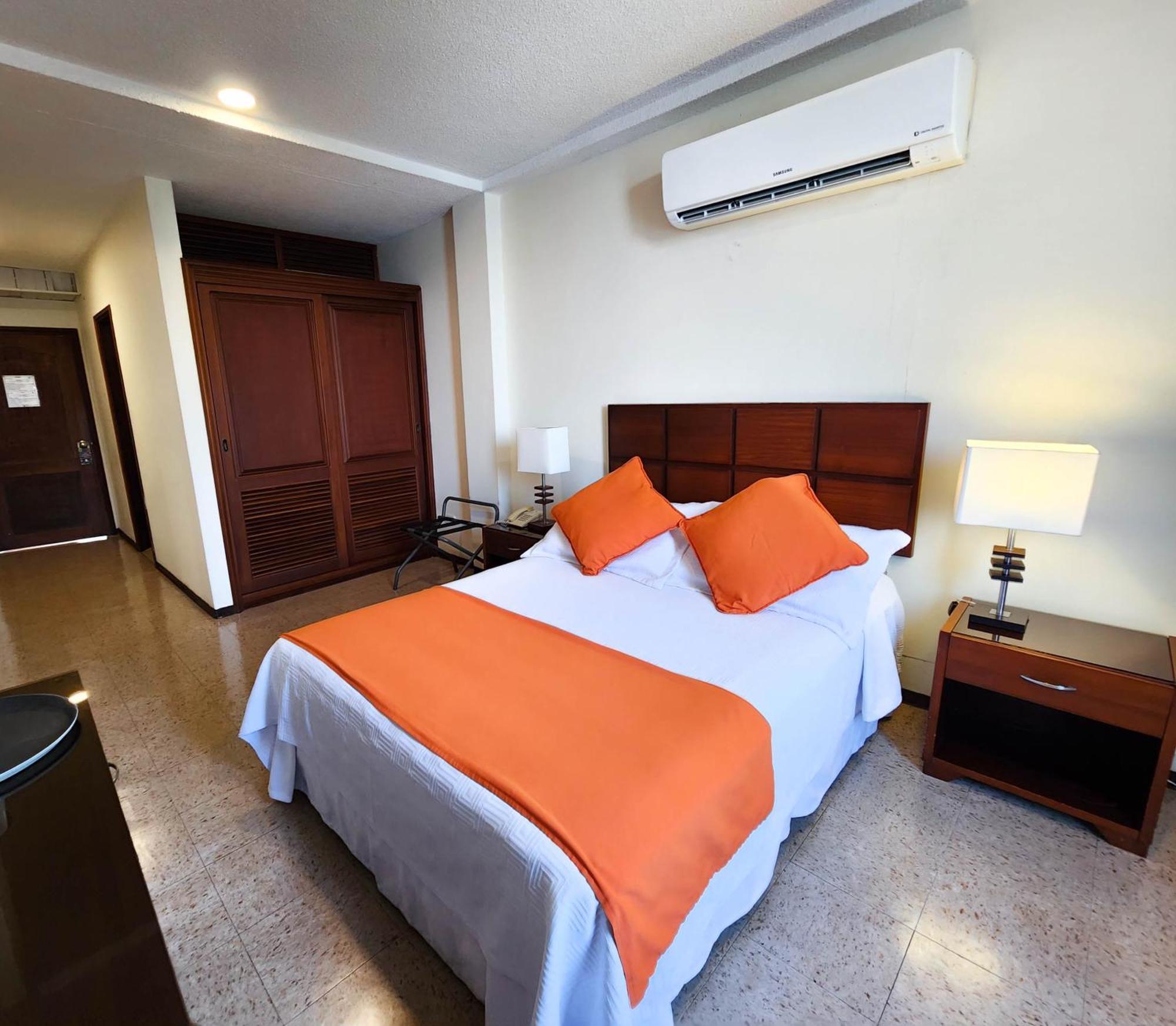 Hotel Anaconda Leticia Exterior photo